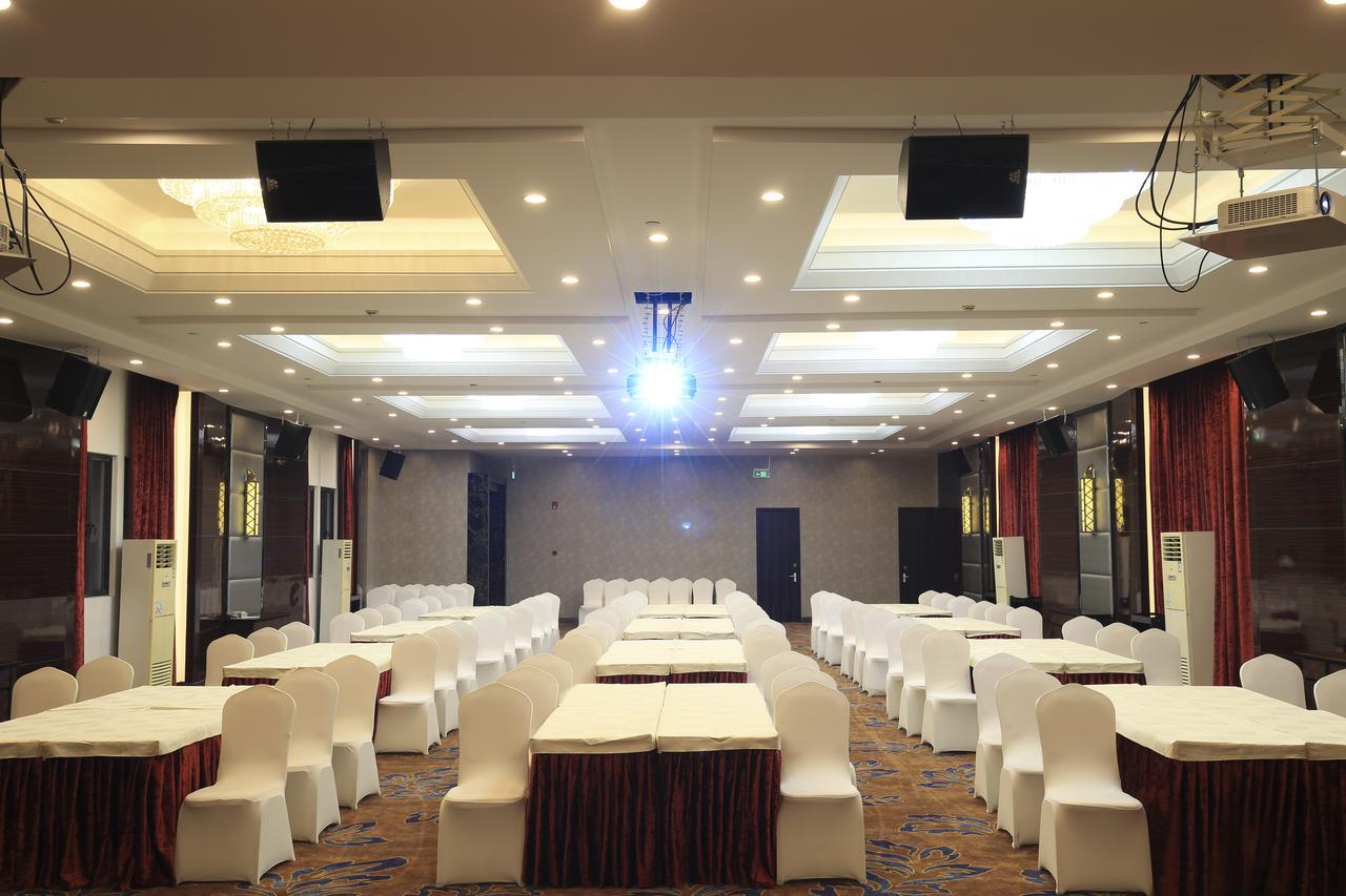 Crown Crystal Hotel Shanghai Exterior photo