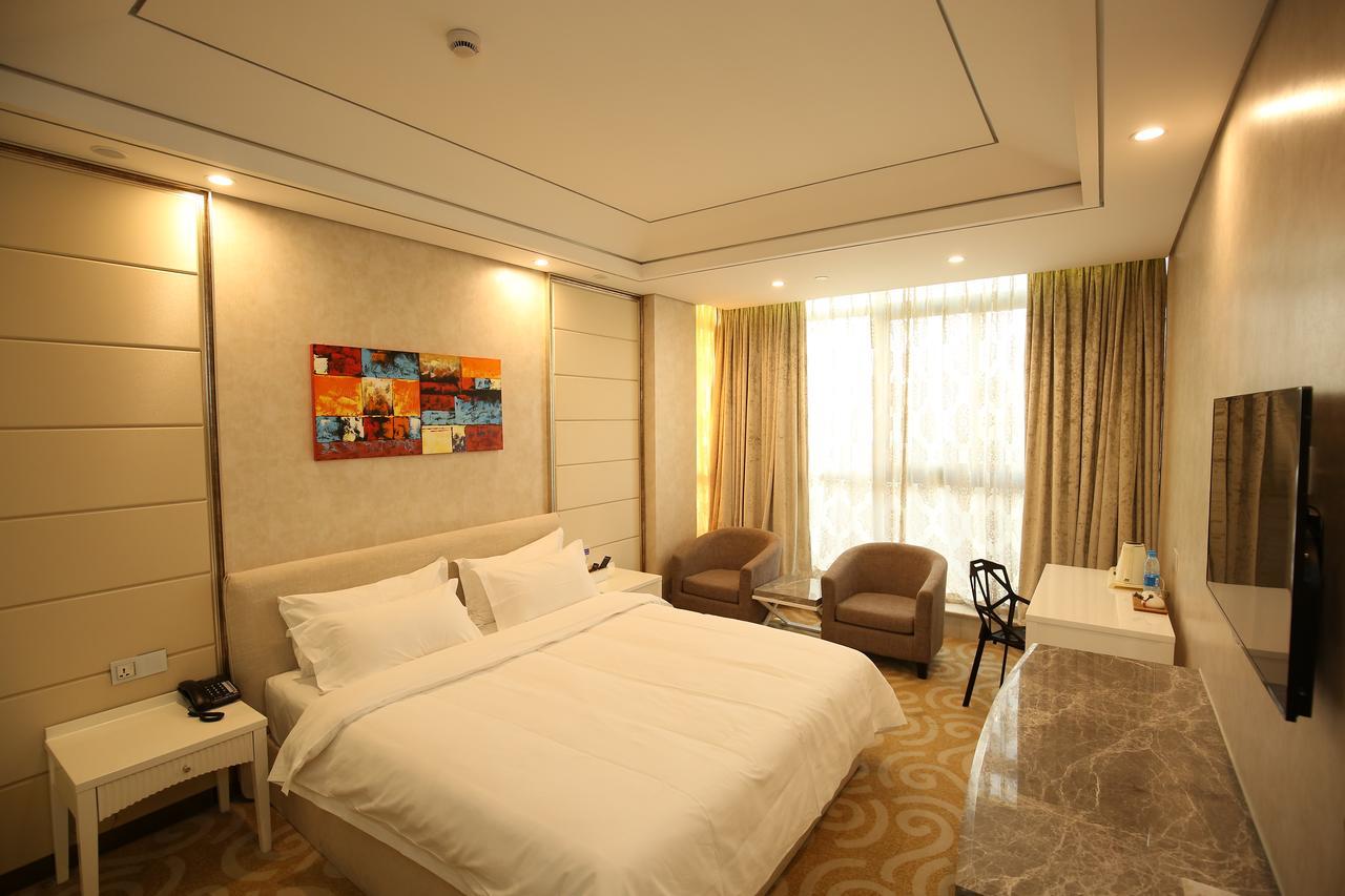 Crown Crystal Hotel Shanghai Exterior photo