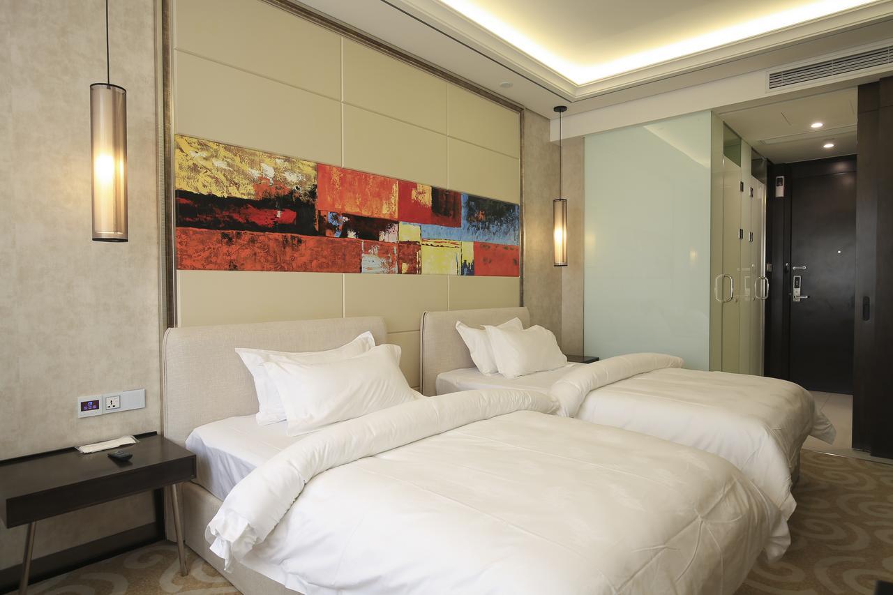 Crown Crystal Hotel Shanghai Exterior photo