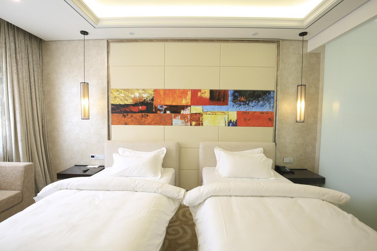 Crown Crystal Hotel Shanghai Exterior photo